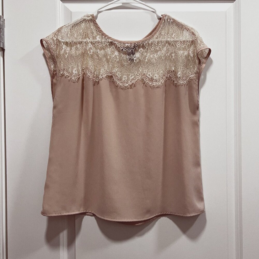 Forever 21 Shirt Women's Medium Lace Accent in Soft Pink